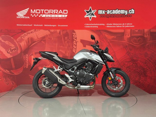 Honda CB750 Hornet 35 kW für Fahrerinnen mit A2