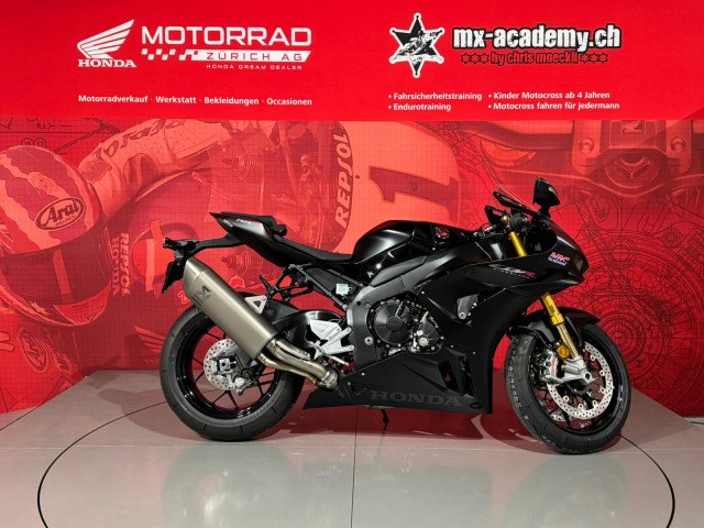 HONDA CBR 1000 RR-R Fireblade SP in schwarz, 1000 ccm mieten — bei Honda Motorrad Zürich in Volketswil