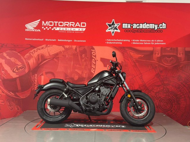 HONDA CMX 500 Rebel Neufahrzeug in schwarz, 471 ccm kaufen — bei Honda Motorrad Zürich in Volketswil