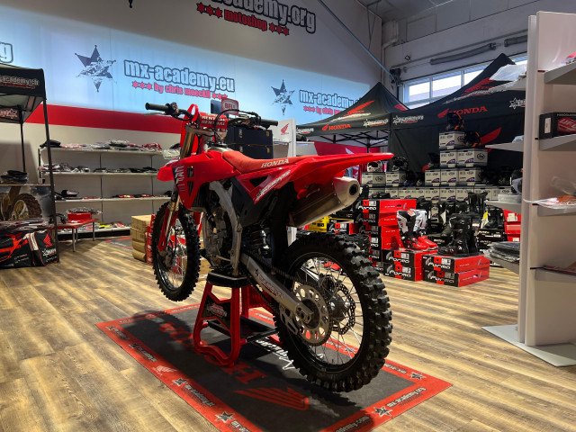 HONDA CRF250R Occasion in rot, 249 ccm kaufen — bei Honda Motorrad Zürich in Volketswil
