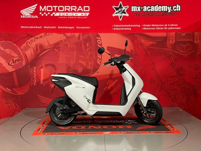 Honda EM1e Elektroroller mit Wechselakku, Neufahrzeug