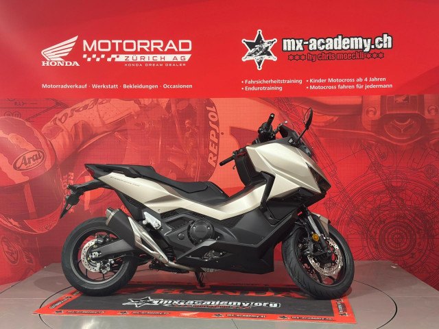 HONDA NSS 750 Forza Neufahrzeug in beige, 745 ccm kaufen — bei Honda Motorrad Zürich in Volketswil