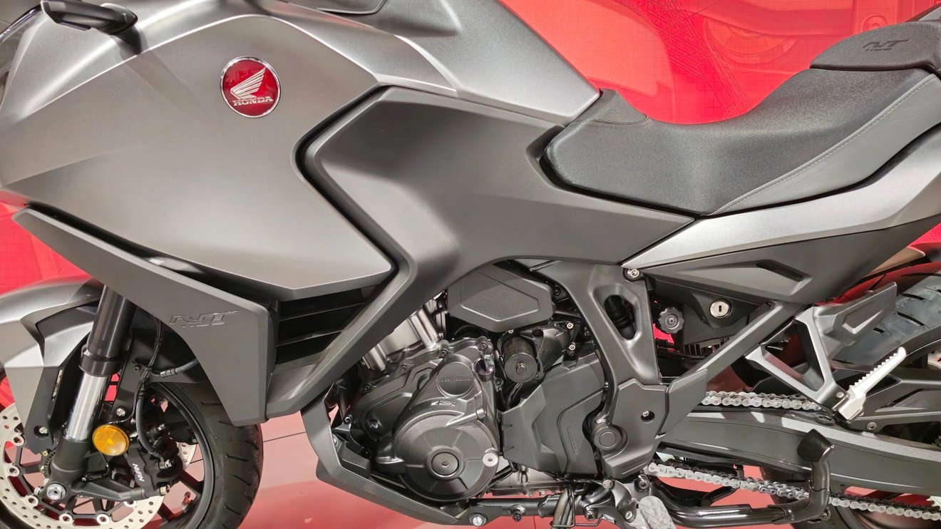 Honda NT1100 Motor — 1.084 ccm Parallel-Twin mit 270 Grad Kurbelwelle aus der Africa Twin