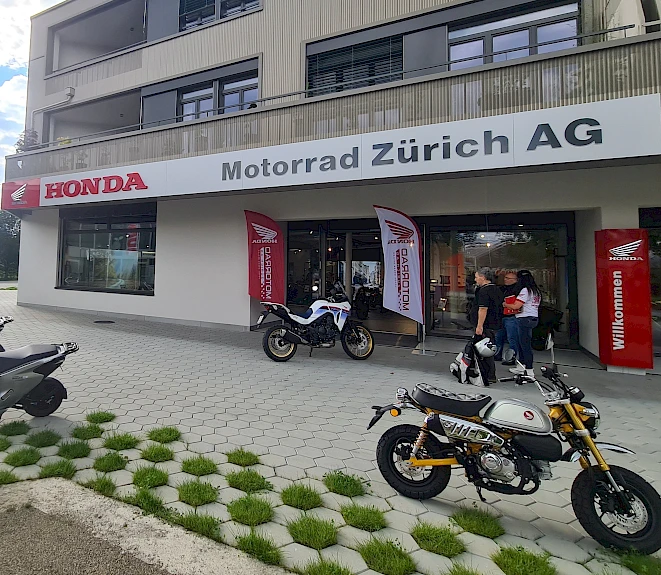 Honda motorcycle dealer Zurich – large rental fleet for test rides in Volketswil
