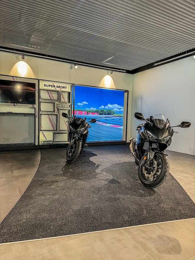 Honda motorcycle dealer Switzerland – showroom at Honda Motorrad Zürich in Volketswil
