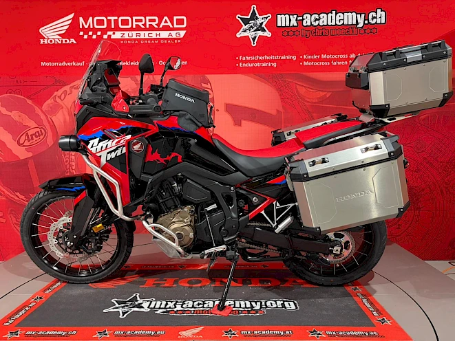 CRF1100 and Africa Twin accessories panniers - original panniers, aluminium side case set