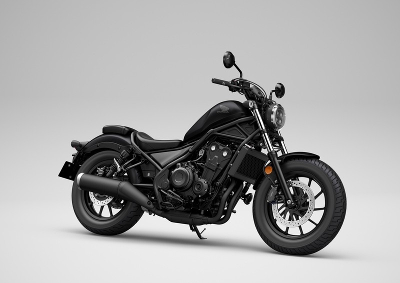 Honda Rebel 500 in a model comparison &ndash; bobber against naked bike and scrambler