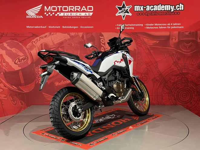 Honda Africa Twin CRF1100 Standard (boîte manuelle) – la véritable légende du tout-terrain