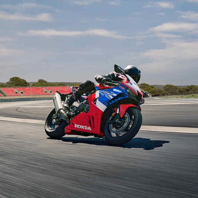 Moto pas chère : liquidation, vente de stock, action moto et déstockage chez Motorrad Zürich AG