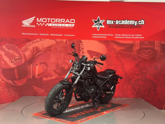 Cruiser CMX500 Rebel de Honda pour débutants, 48 ch, conforme à la catégorie A avec limitation de puissance (A2 dans l’UE)