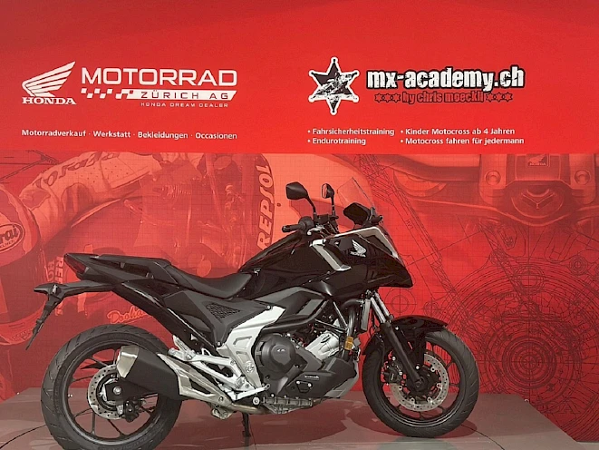 Moto pour femme Honda NC750 chez le Honda Dream Dealer de Zurich