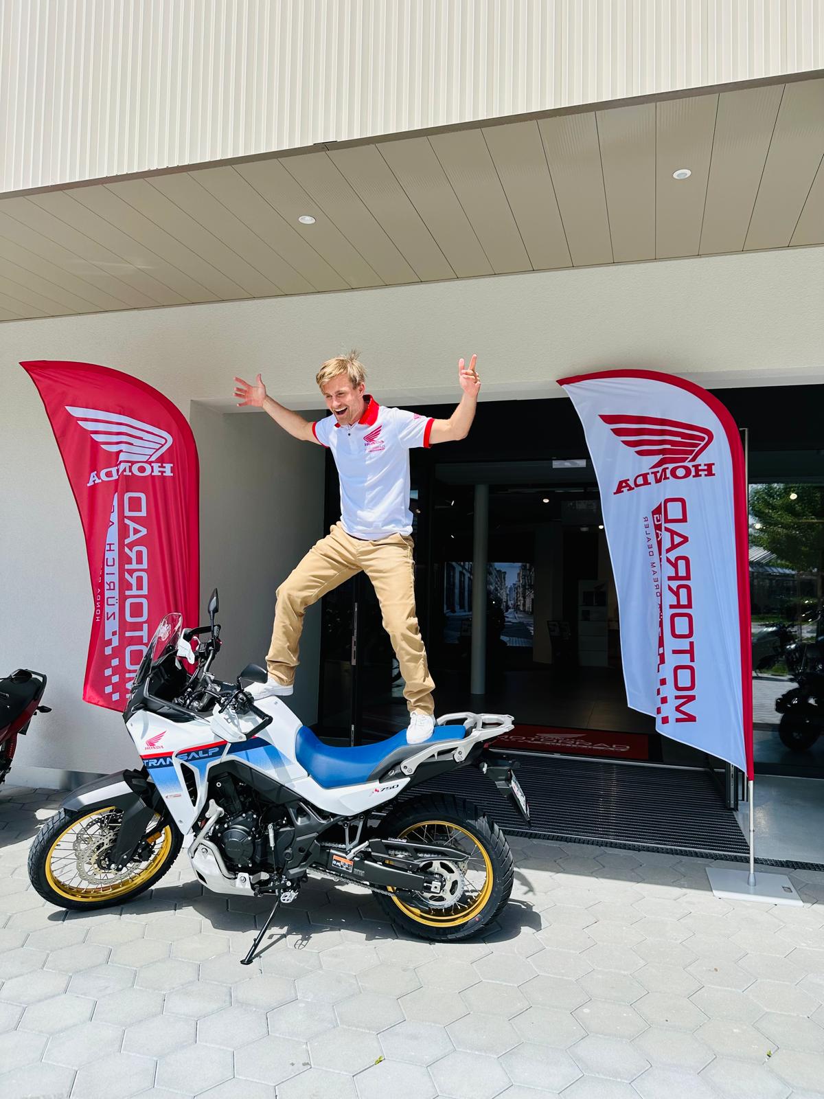T&ouml;ff mieten in Z&uuml;rich &ndash; Adventure Motorrad als Mietmotorrad in Volketswil