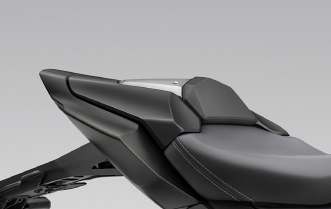 Honda CB 650 R rear end with seat and pillion seat cover &ndash; a cleaner rear end