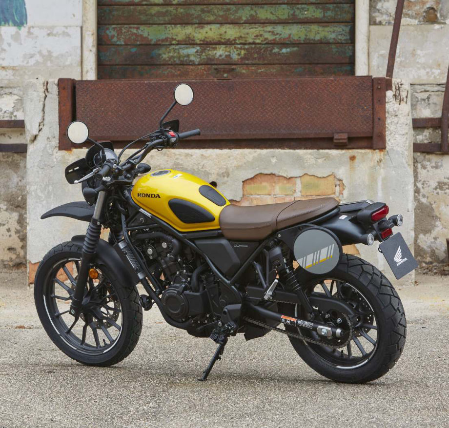 Accessoires d’origine sur la Honda CL500 : Pack Style avec autocollants de carénage latéral, déflecteurs de mains et bulle de phare