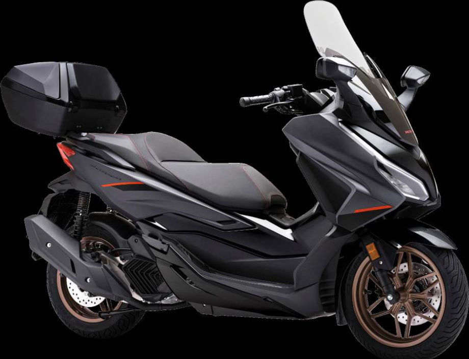 Honda Forza 125 with genuine accessories: 45L Smart Box top box