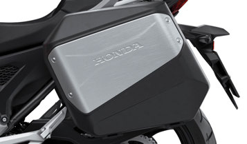 Honda NT1100 genuine accessories &ndash; panniers in aluminium look