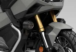 Honda X-ADV750 genuine accessories &ndash; fog light on the fork